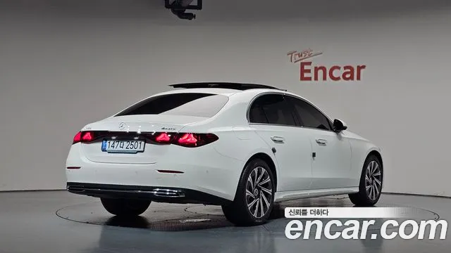 Mercedes-Benz E-Class W214 — Фото автомобиля 2