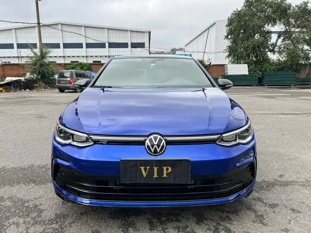 Volkswagen Golf — Фото автомобиля 2