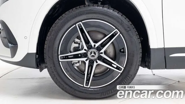 Mercedes-Benz EQA — Фото автомобиля 5