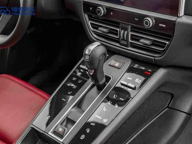 Porsche Macan — Фото автомобиля 19