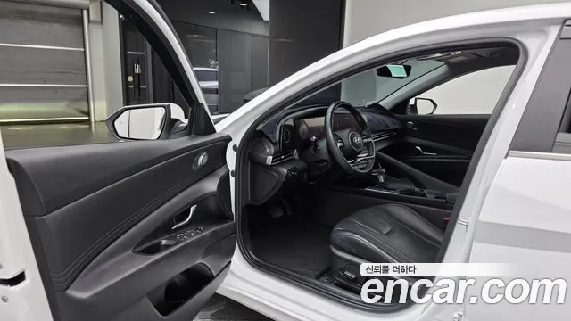 Hyundai AVANTE — Фото автомобиля 10