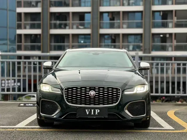 Jaguar XFL — Фото автомобиля 2