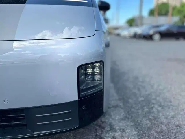 Li Auto MEGA — Фото автомобиля 7