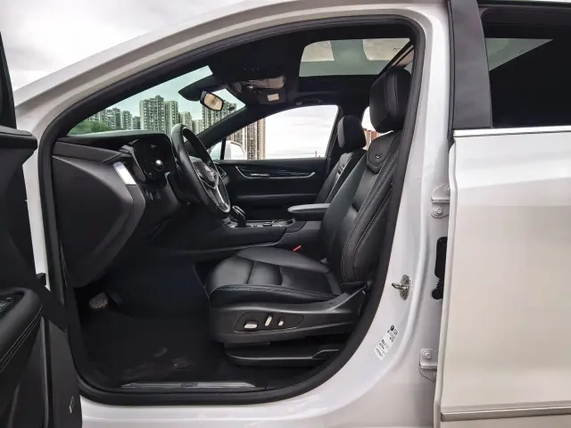 Cadillac XT5 — Фото автомобиля 14