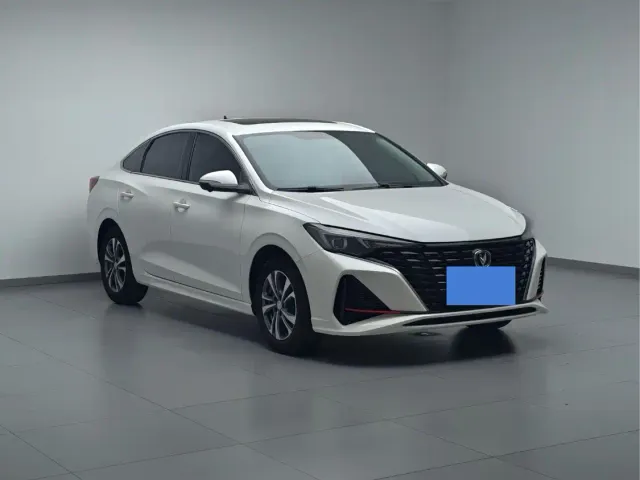 Changan Eado — Фото автомобиля 3
