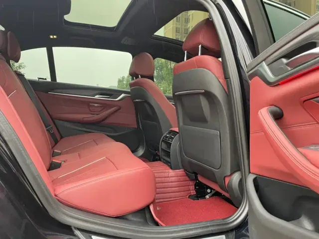 BMW 5 Series — Фото автомобиля 6