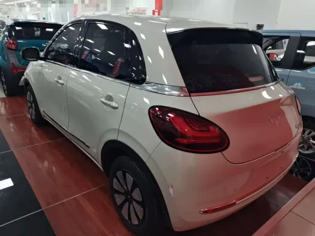 Wuling Bingo — Фото автомобиля 4