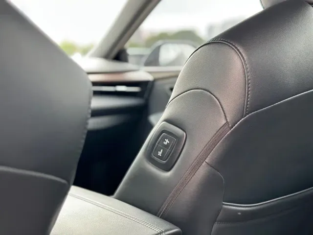 Toyota Avalon — Фото автомобиля 11