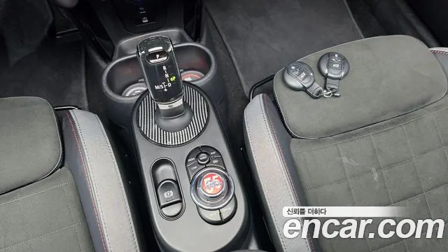 Mini Cooper — Фото автомобиля 16