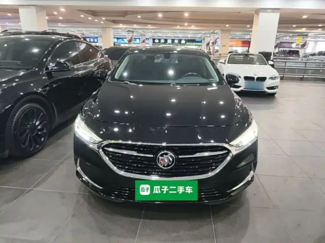 Buick LaCrosse — Фото автомобиля 2