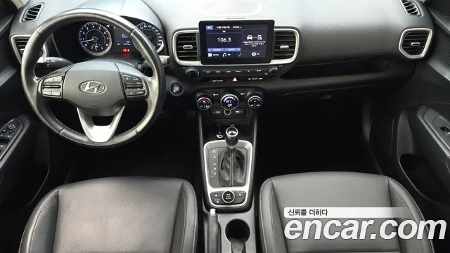 Hyundai Venue — Фото автомобиля 7