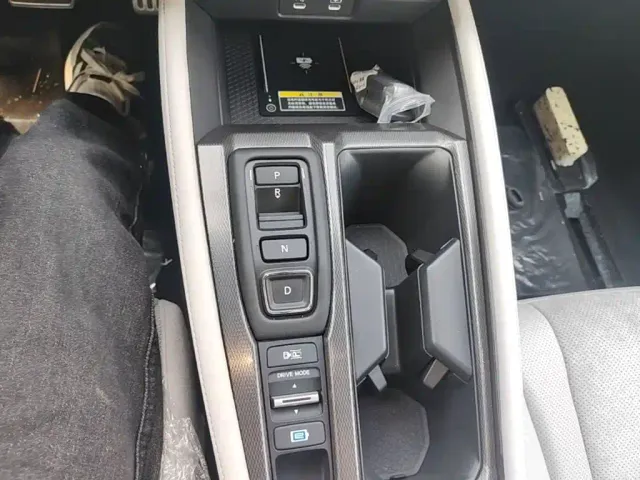 Honda Inspire Hybrid — Фото автомобиля 13