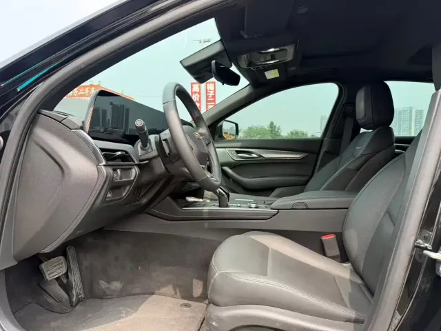 Cadillac CT5 — Фото автомобиля 4