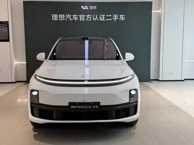 Li Auto L7 — Фото автомобиля 30