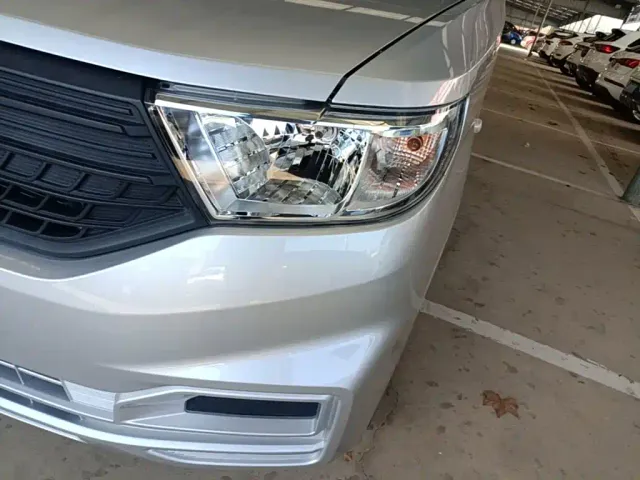 Wuling Hongguang V — Фото автомобиля 23