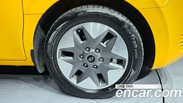 Hyundai Staria Staria L3.5 Школьный автобус — Фото автомобиля 5