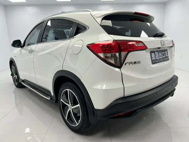 Honda Vezel — Фото автомобиля 4