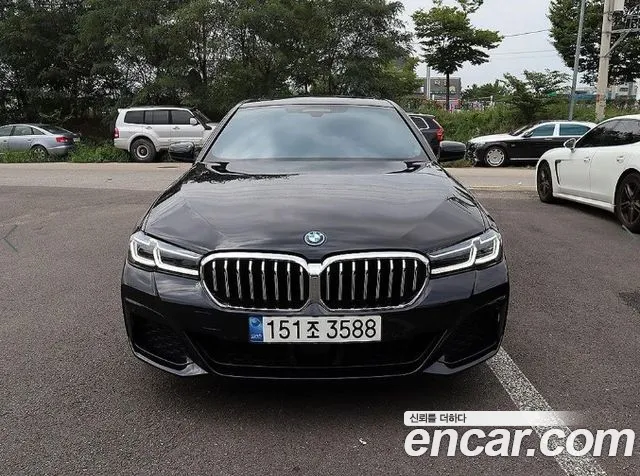 Фотография автомобиля — BMW 5-Series