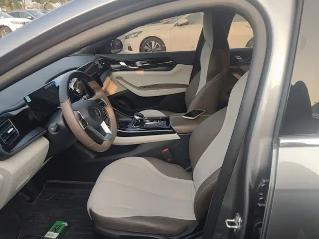 BYD Qin PLUS — Фото автомобиля 14