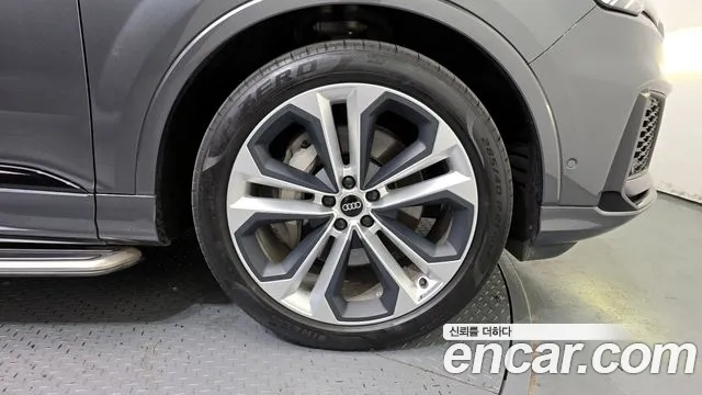 Audi Q7 55 TFSI quattro Premium — Фото автомобиля 5