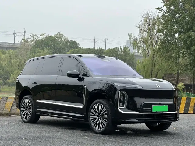 Nio ES9 — Фото автомобиля 3