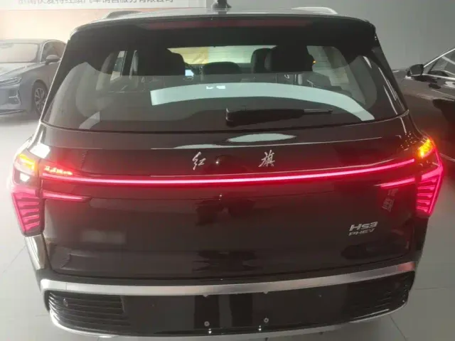 Hongqi HS3 PHEV — Фото автомобиля 5