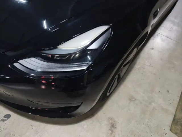 Tesla Model 3 — Фото автомобиля 23