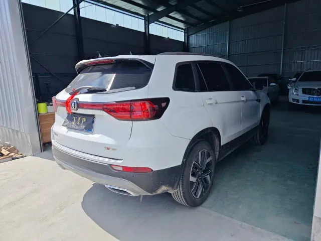 Changan CS75 — Фото автомобиля 7