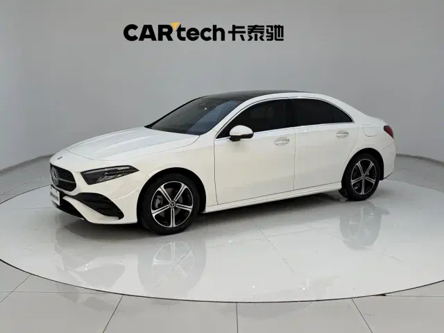 Фотография автомобиля — Mercedes-Benz A-Class