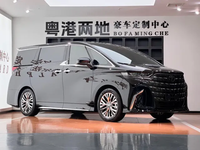 Toyota Alphard — Фото автомобиля 3