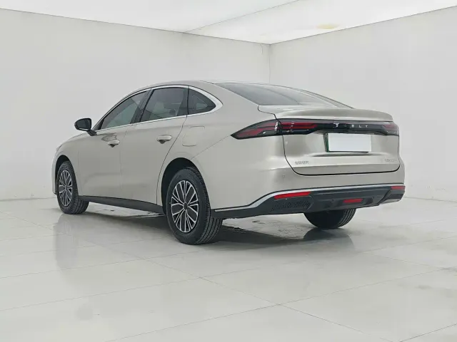 Geely Galaxy Stellar 6 — Фото автомобиля 4