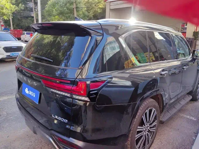 Lexus LX — Фото автомобиля 3