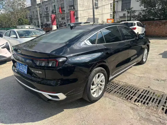 Ford Mondeo — Фото автомобиля 5