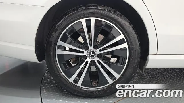 Mercedes-Benz E-Class W213 — Фото автомобиля 5