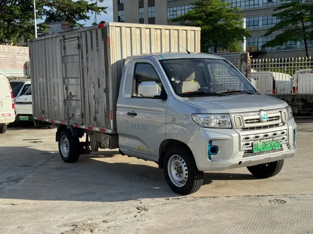 Ruichi New Energy EC71 — Фото автомобиля 3