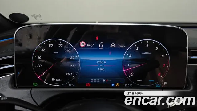 Mercedes-Benz E-Class — Фото автомобиля 8