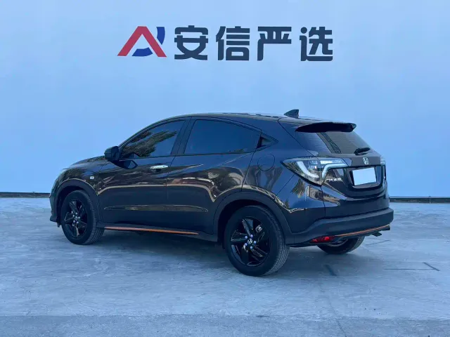 Honda Vezel — Фото автомобиля 4