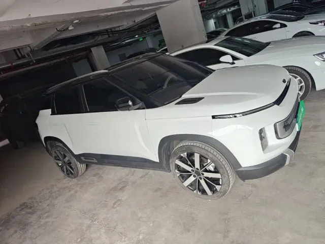 Geely ICON — Фото автомобиля 26