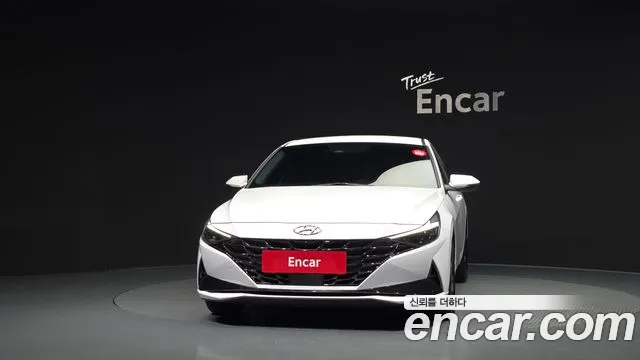 Hyundai AVANTE Avante (CN7) — Фото автомобиля 3