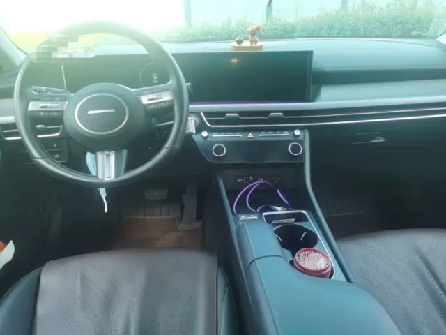 Hyundai Sonata — Фото автомобиля 5