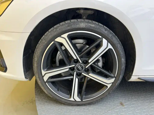 Audi A4L — Фото автомобиля 10