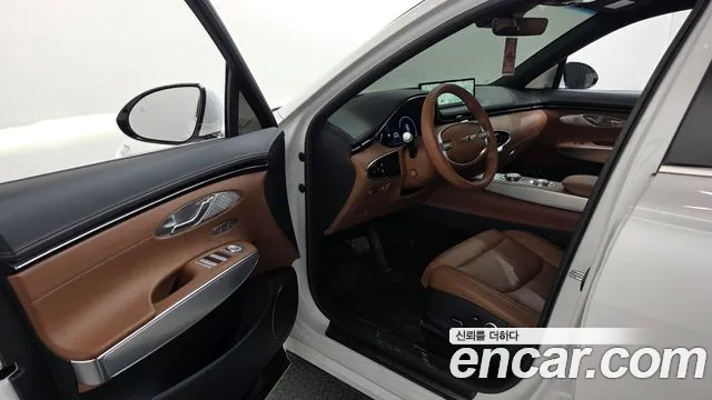 Genesis GV70 — Фото автомобиля 15