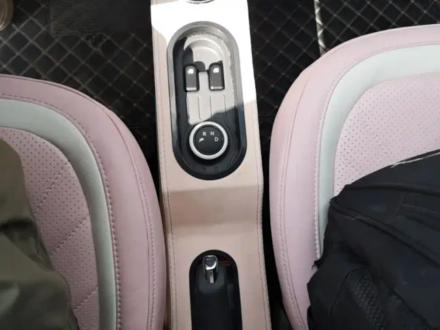 Wuling Hongguang Mini EV — Фото автомобиля 13