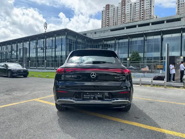 Mercedes-Benz EQS SUV — Фото автомобиля 22