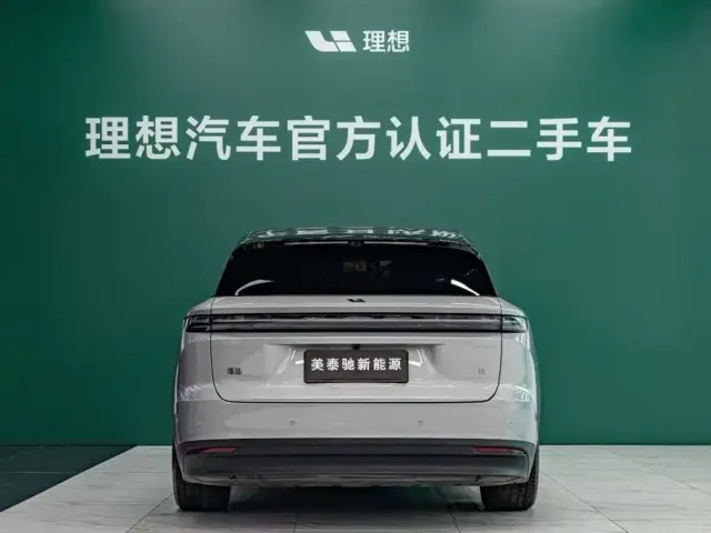Li Auto Li Auto i6 2025 2WD Base Model — Фото автомобиля 3
