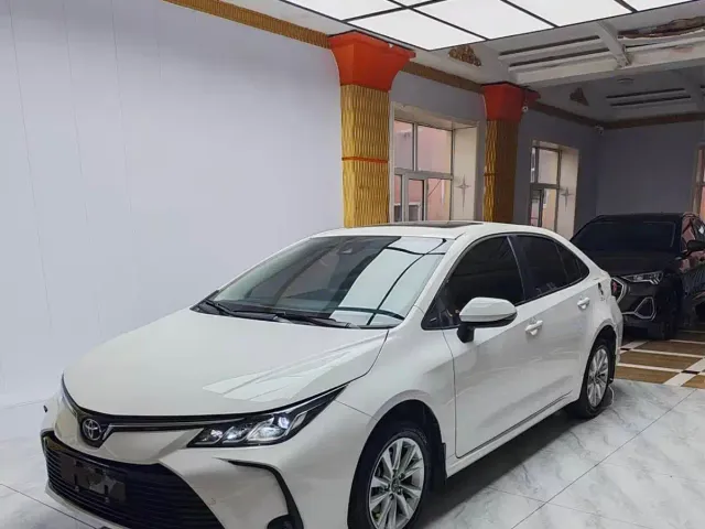 Toyota Corolla — Фото автомобиля 2