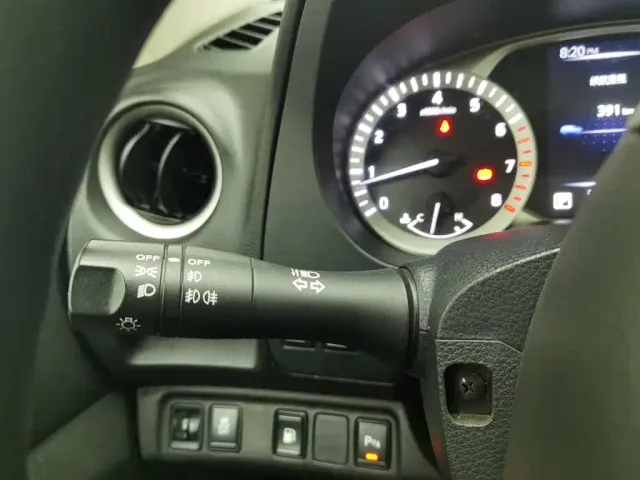 Nissan Terra 2020 2.5L XL Upper 4WD Automatic Luxury Edition — Фото автомобиля 21