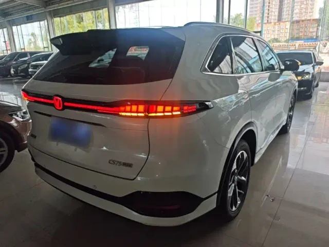 Changan CS75 Plus — Фото автомобиля 6
