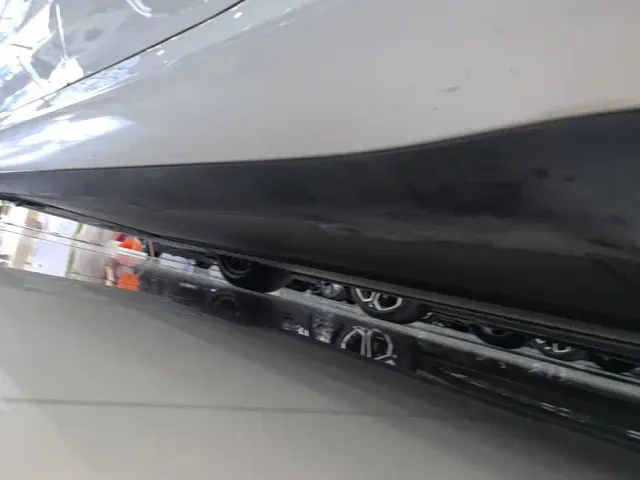 Tesla Model 3 — Фото автомобиля 21