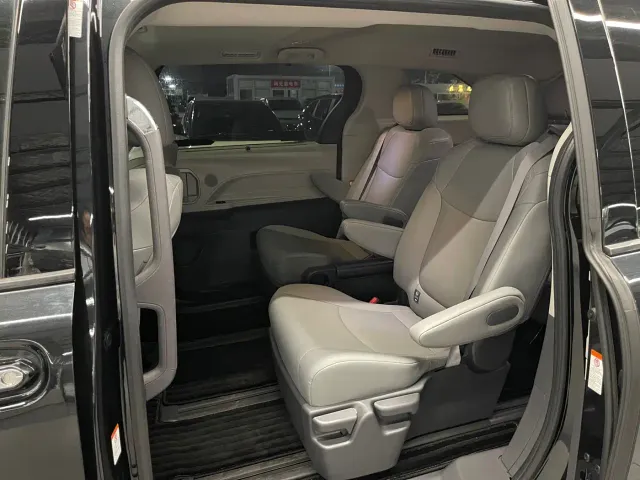 Toyota Granvia — Фото автомобиля 19